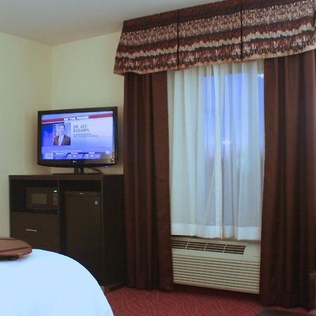 Hampton Inn Limerick Екстериор снимка