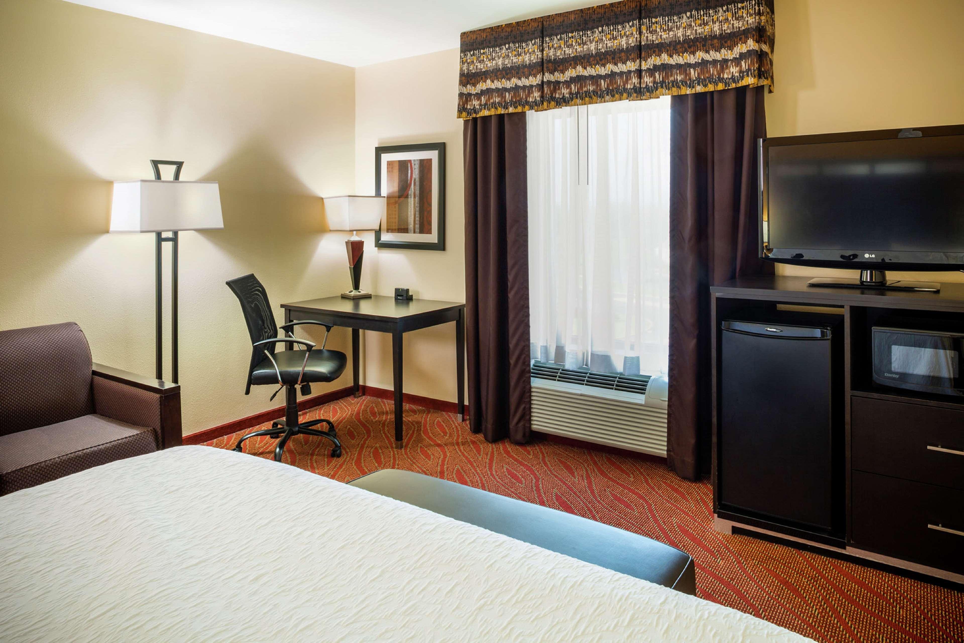 Hampton Inn Limerick Екстериор снимка