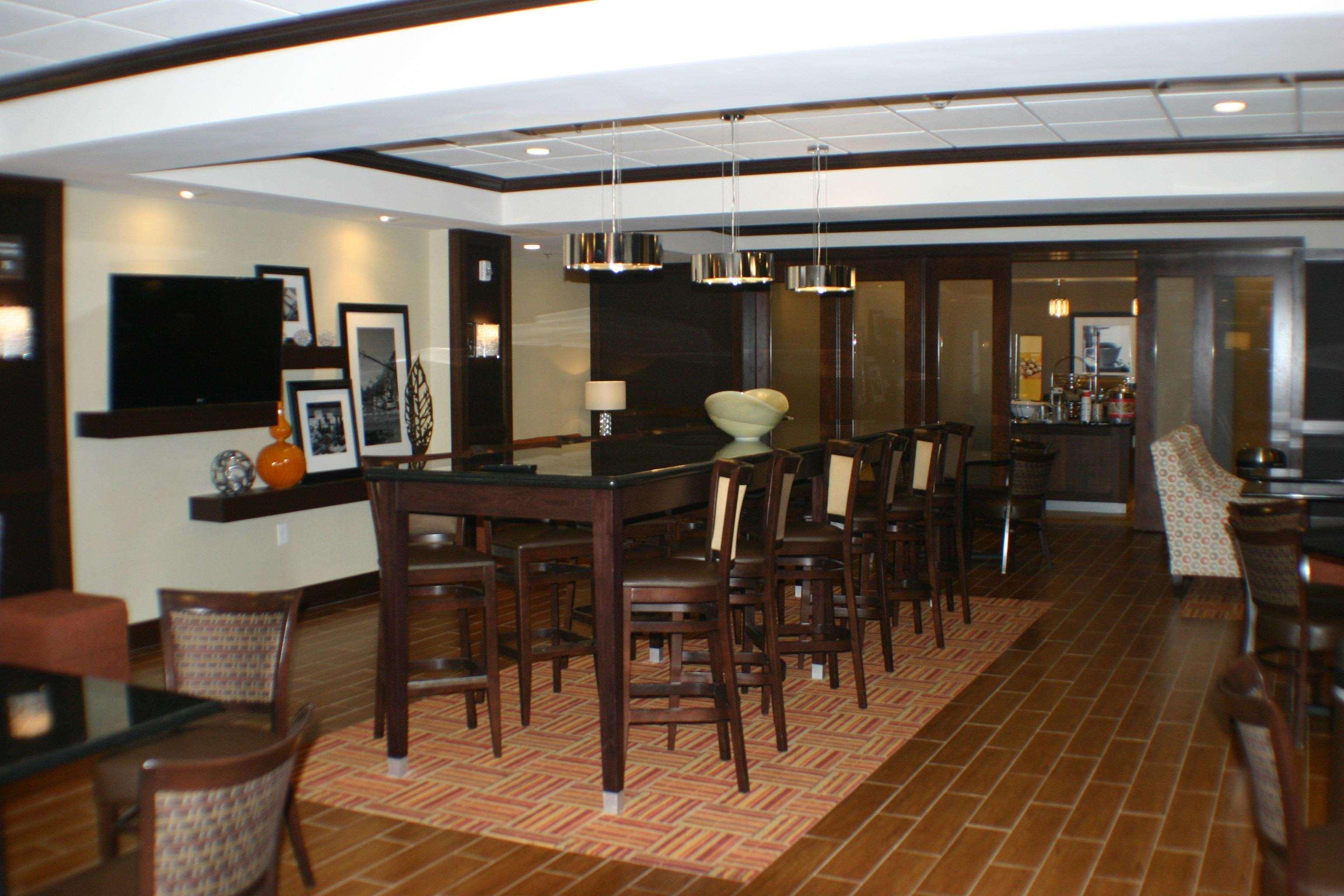 Hampton Inn Limerick Екстериор снимка