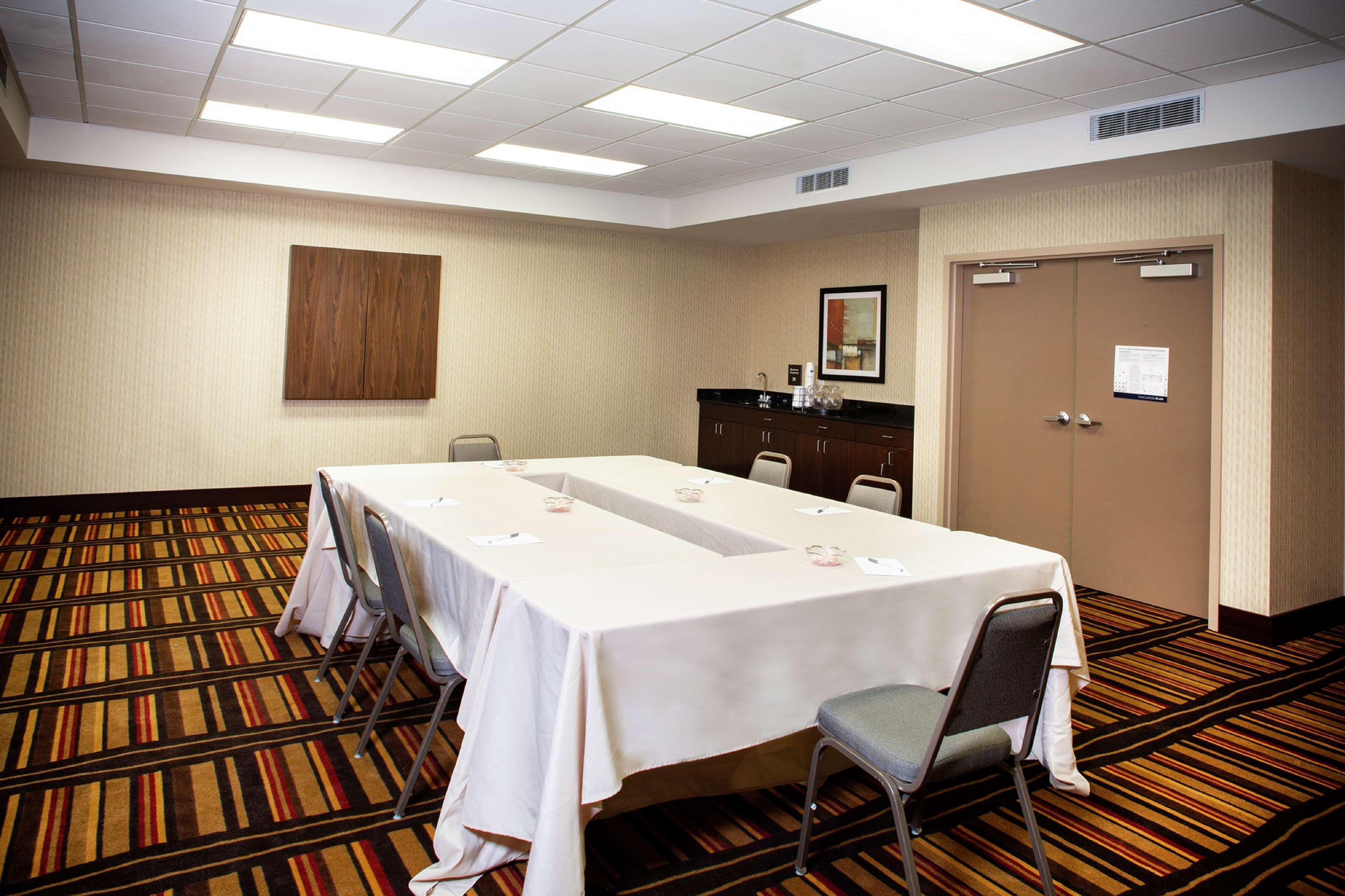 Hampton Inn Limerick Екстериор снимка